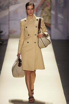 Oscar de la Renta fashion show for Spring/Summer 2003