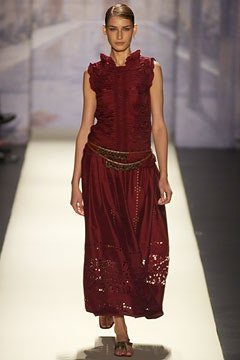 Oscar de la Renta fashion show for Spring/Summer 2003