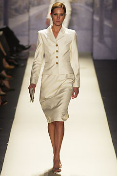 Oscar de la Renta fashion show for Spring/Summer 2003