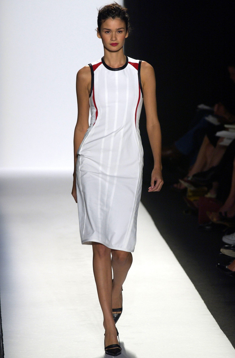 Narciso Rodriguez fashion show for Spring/Summer 2003