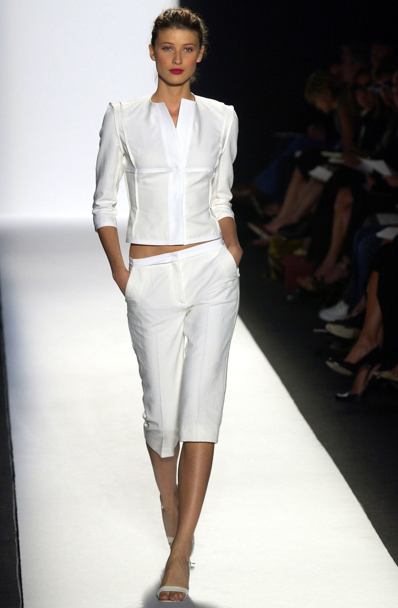 Narciso Rodriguez fashion show for Spring/Summer 2003