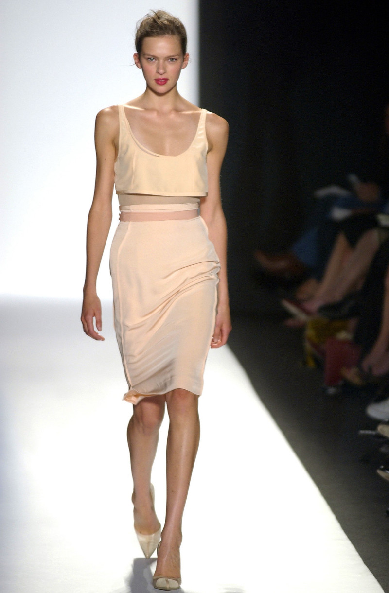 Narciso Rodriguez fashion show for Spring/Summer 2003