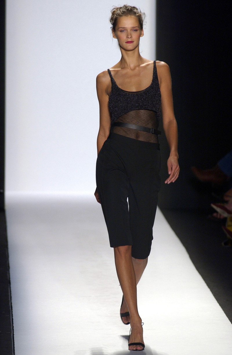 Narciso Rodriguez fashion show for Spring/Summer 2003
