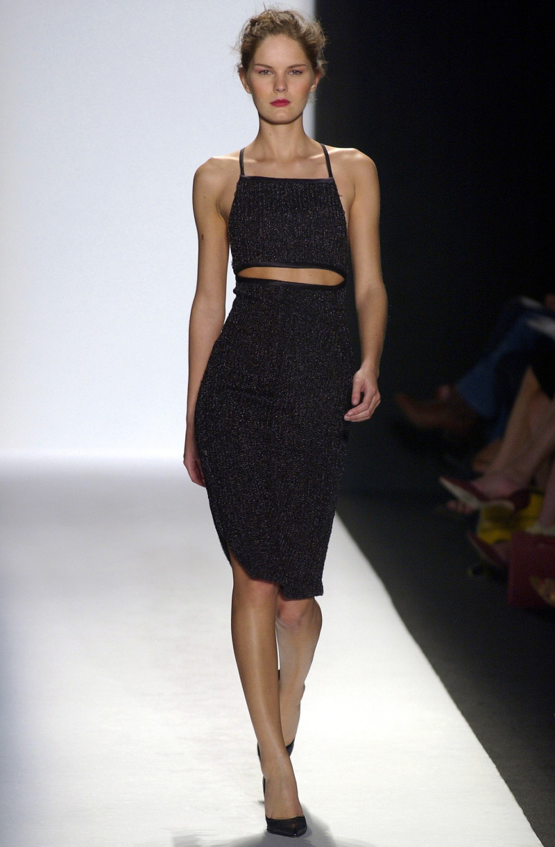 Narciso Rodriguez fashion show for Spring/Summer 2003