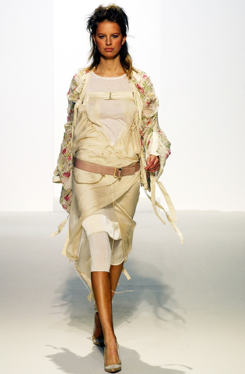 Karolina Kurkova featured in  the Marni fashion show for Spring/Summer 2003