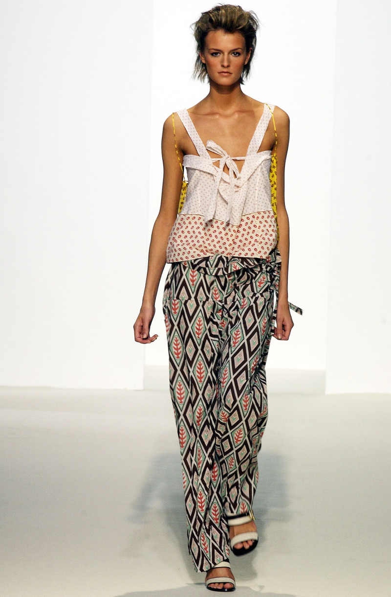 Marni fashion show for Spring/Summer 2003