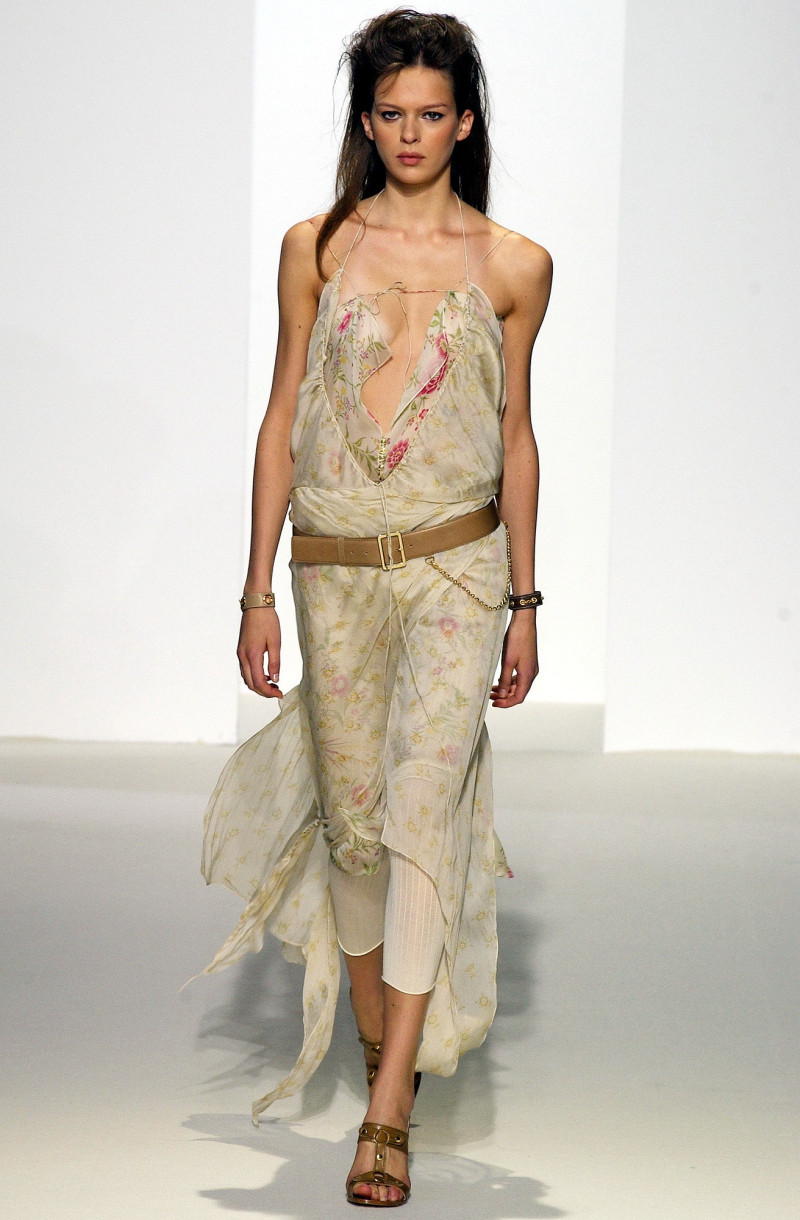 Marni fashion show for Spring/Summer 2003