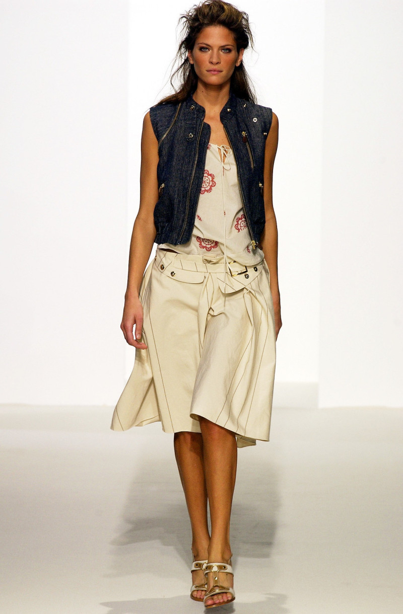 Marni fashion show for Spring/Summer 2003