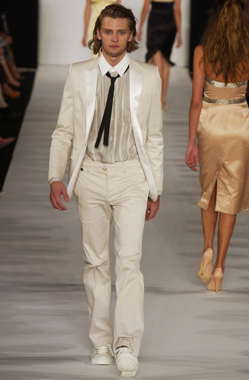 Marc Jacobs fashion show for Spring/Summer 2003