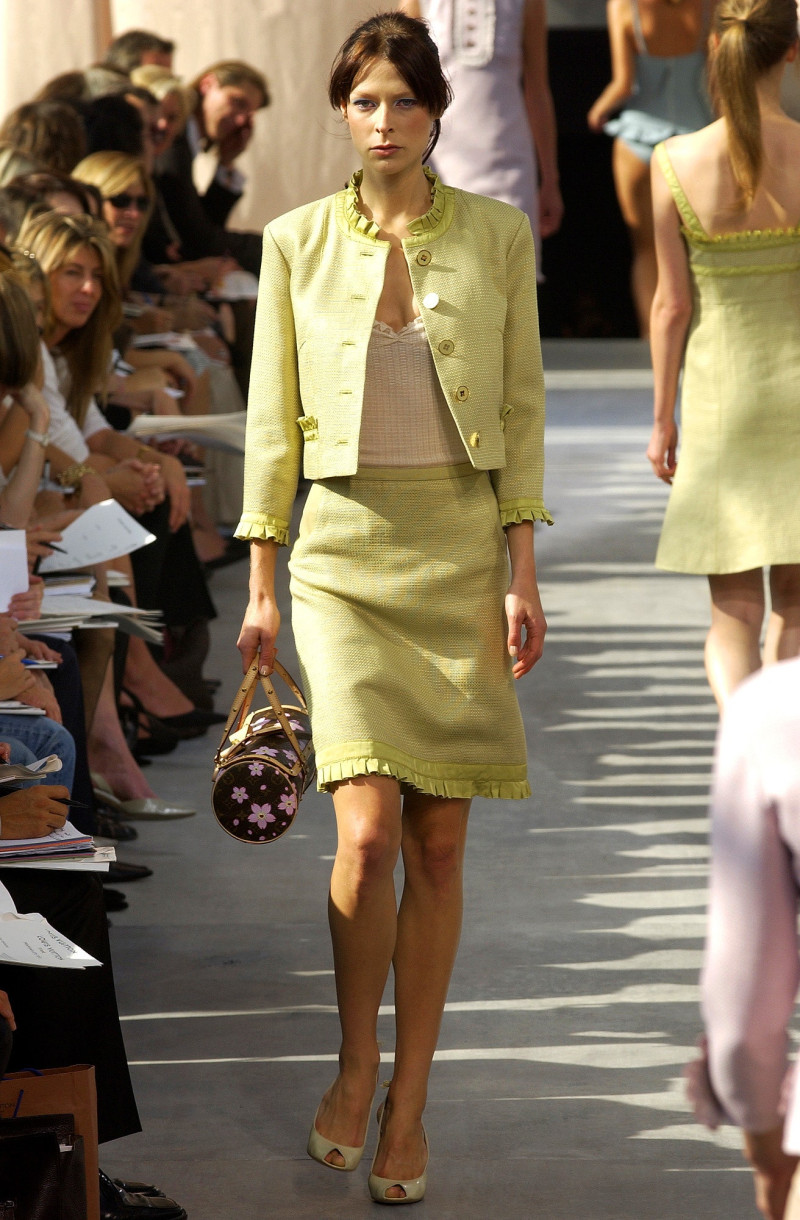 Louis Vuitton fashion show for Spring/Summer 2003