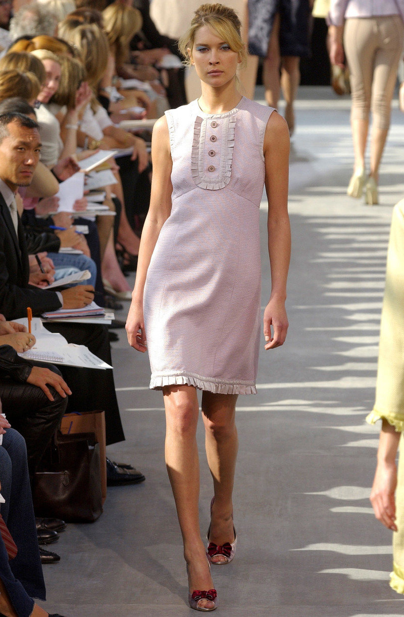Louis Vuitton fashion show for Spring/Summer 2003