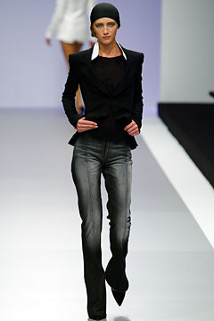 Lagerfeld Gallery fashion show for Spring/Summer 2003