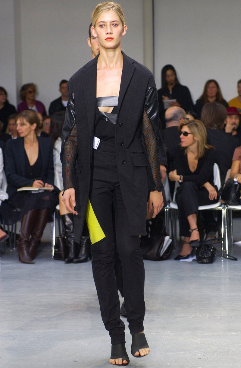 Helmut Lang fashion show for Spring/Summer 2003