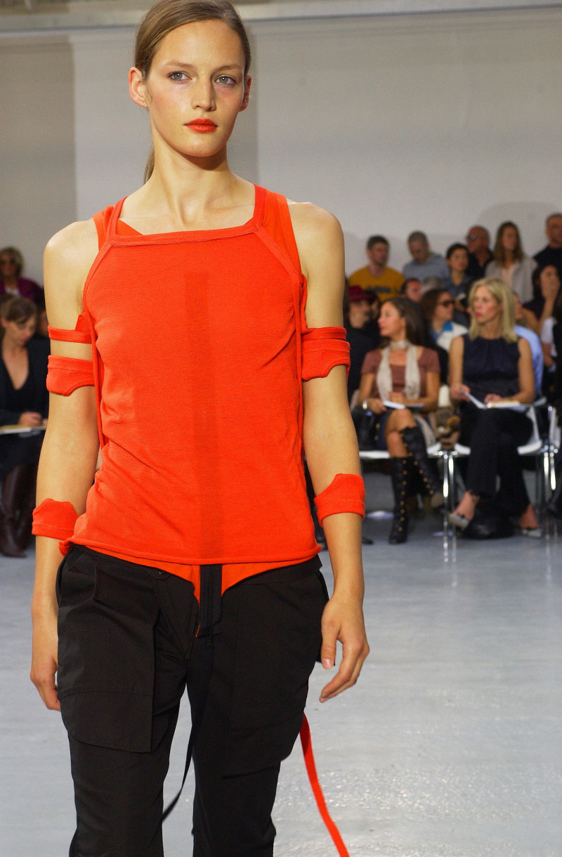 Helmut Lang fashion show for Spring/Summer 2003