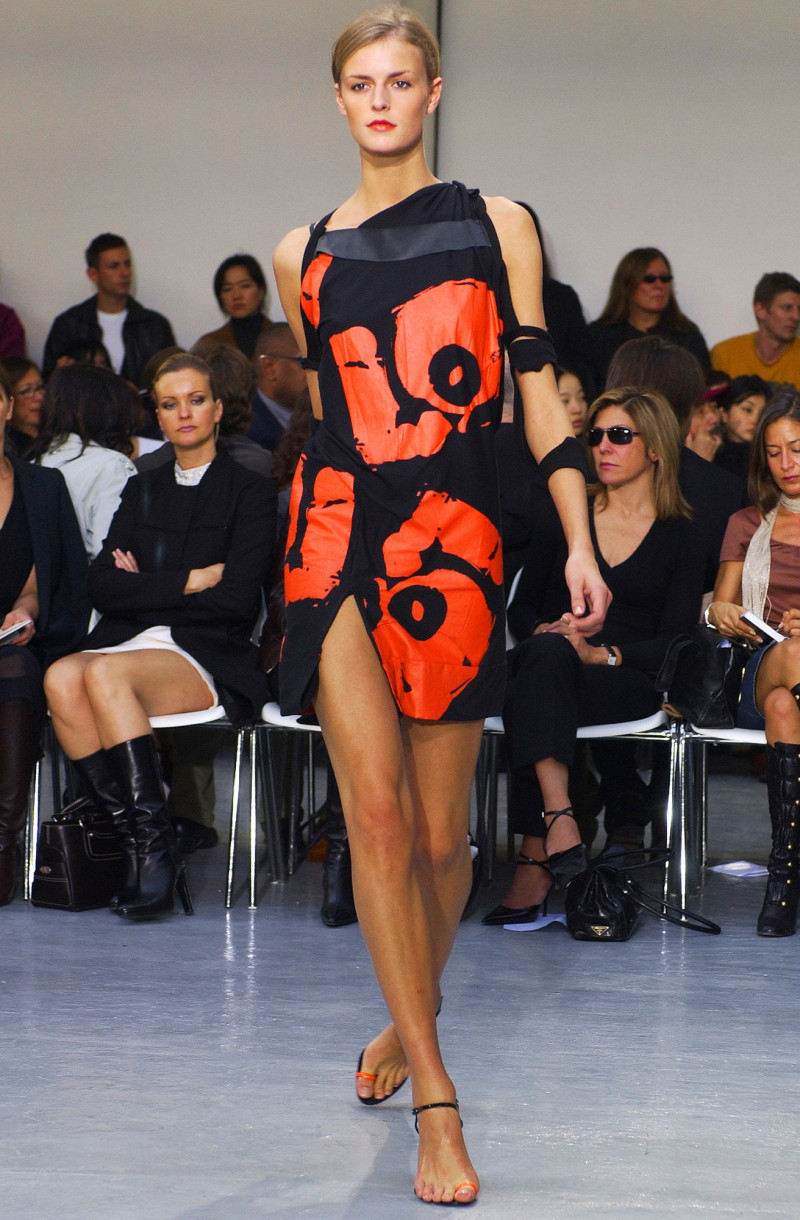 Helmut Lang fashion show for Spring/Summer 2003