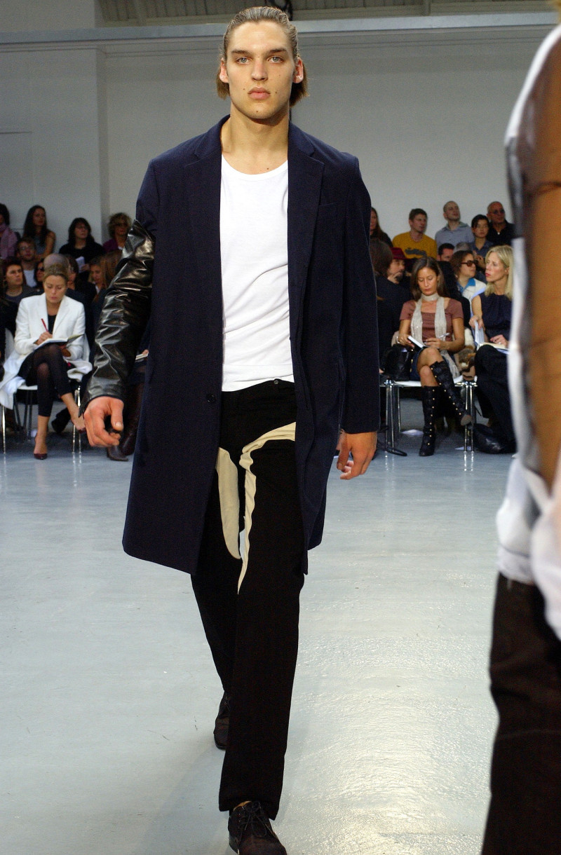 Helmut Lang fashion show for Spring/Summer 2003