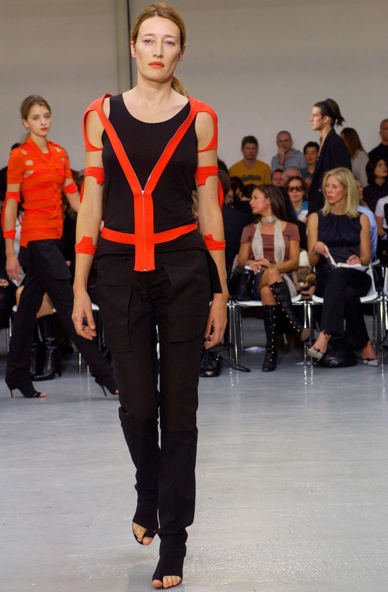 Helmut Lang fashion show for Spring/Summer 2003