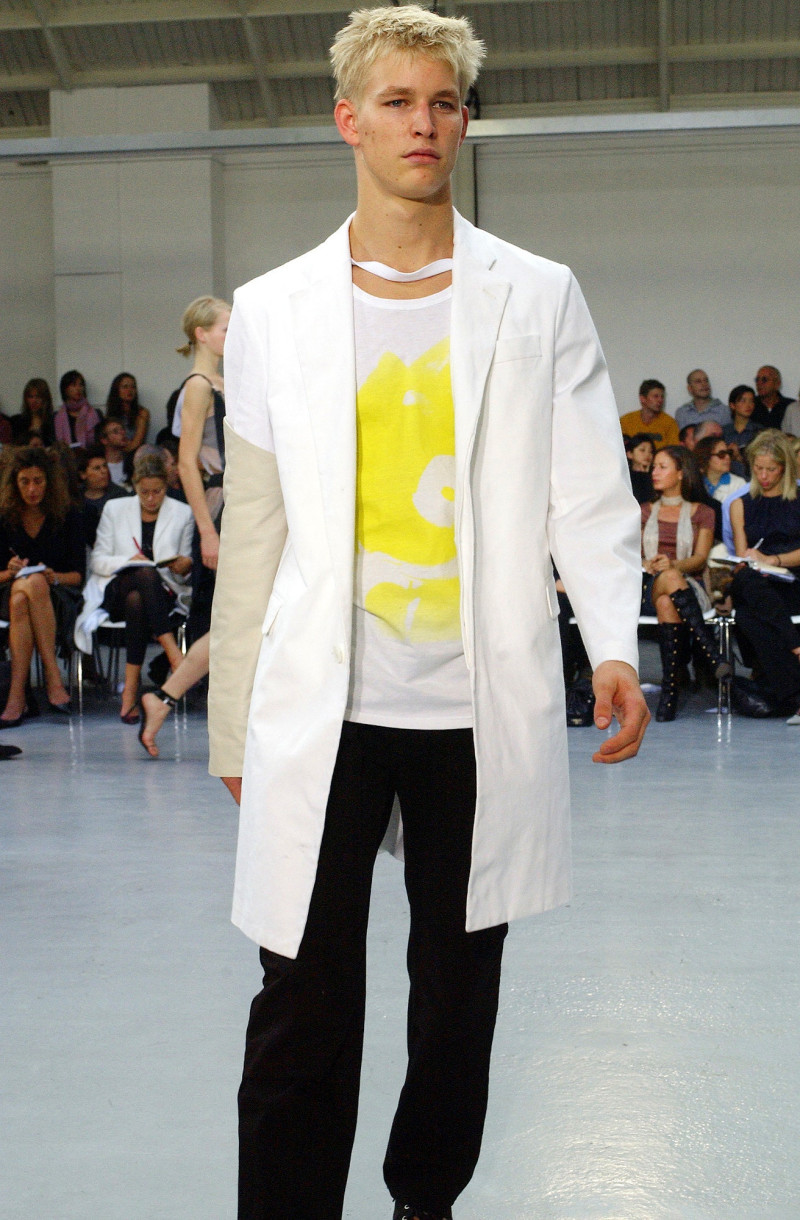 Helmut Lang fashion show for Spring/Summer 2003