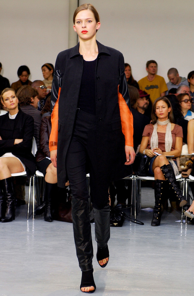 Helmut Lang fashion show for Spring/Summer 2003