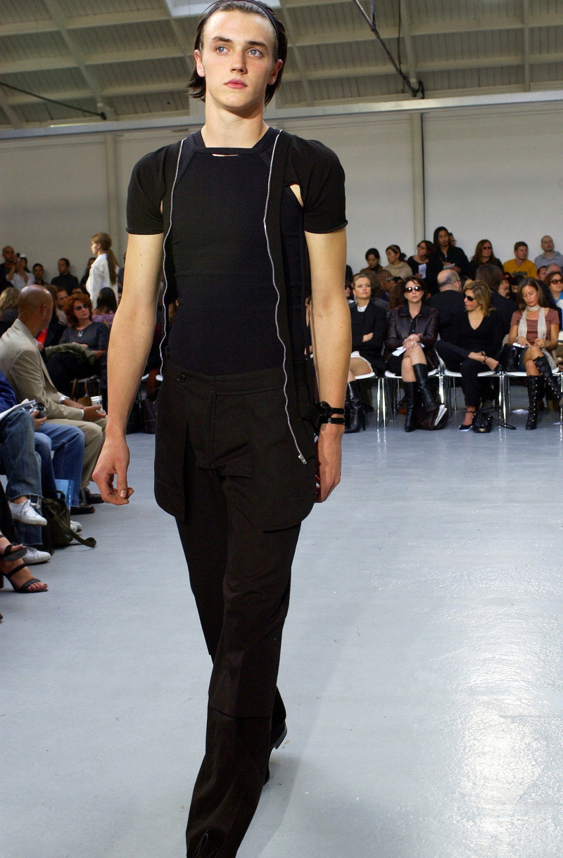 Helmut Lang fashion show for Spring/Summer 2003
