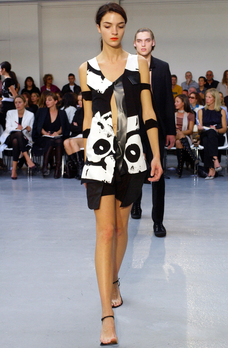 Helmut Lang fashion show for Spring/Summer 2003