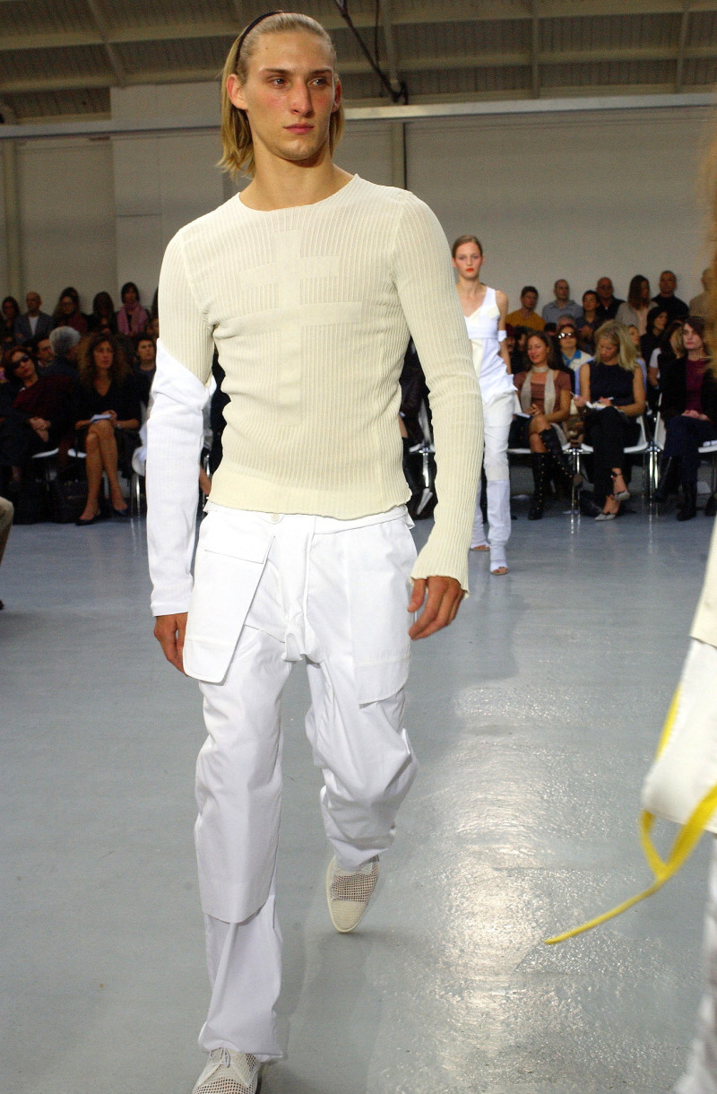 Helmut Lang fashion show for Spring/Summer 2003