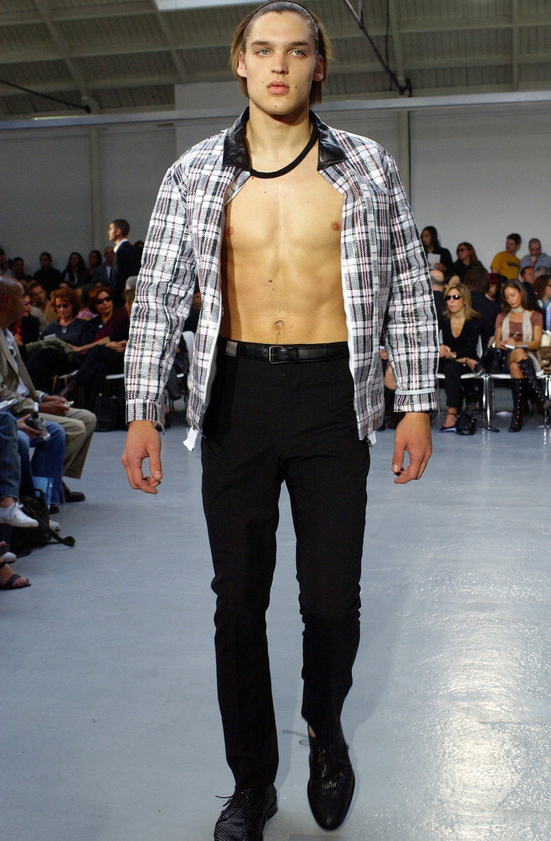 Helmut Lang fashion show for Spring/Summer 2003