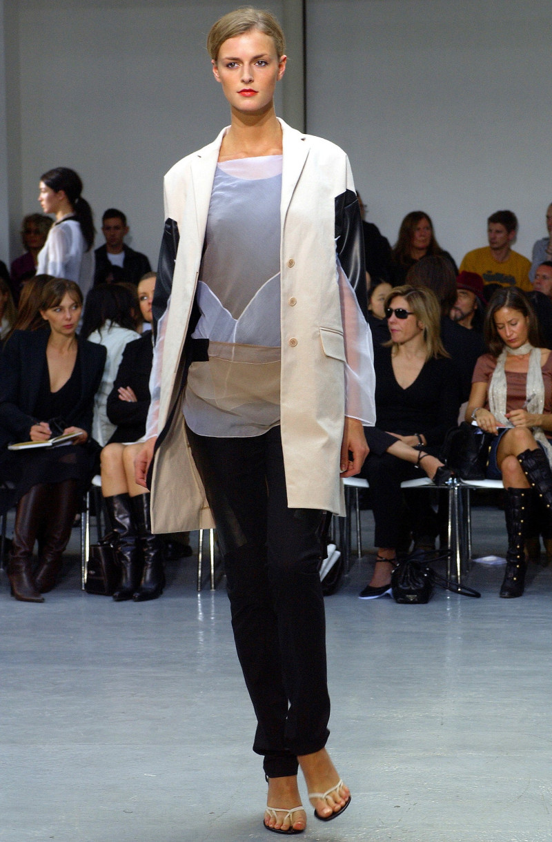 Helmut Lang fashion show for Spring/Summer 2003