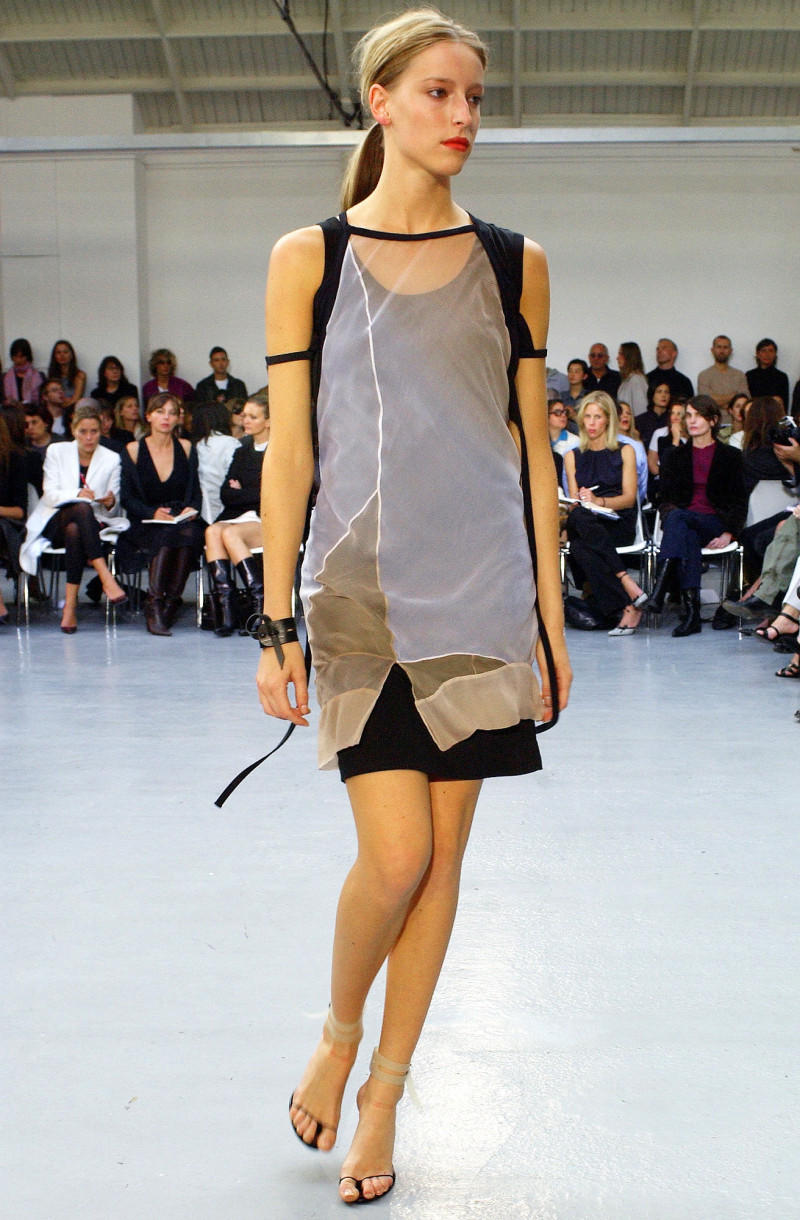 Helmut Lang fashion show for Spring/Summer 2003