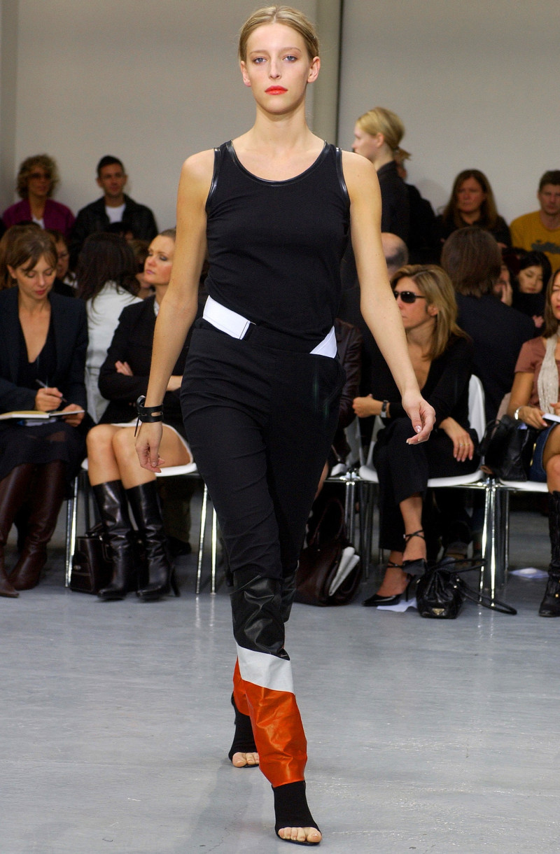 Helmut Lang fashion show for Spring/Summer 2003