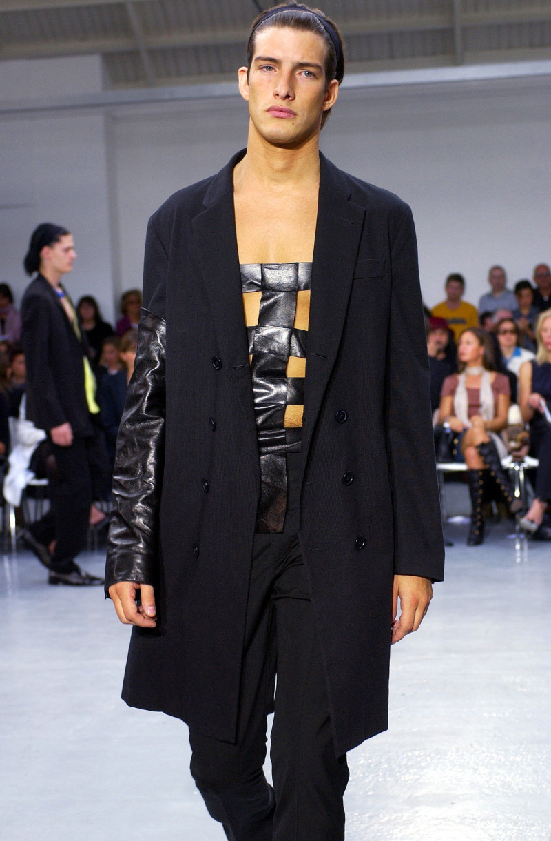 Helmut Lang fashion show for Spring/Summer 2003