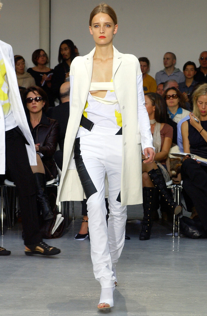 Helmut Lang fashion show for Spring/Summer 2003