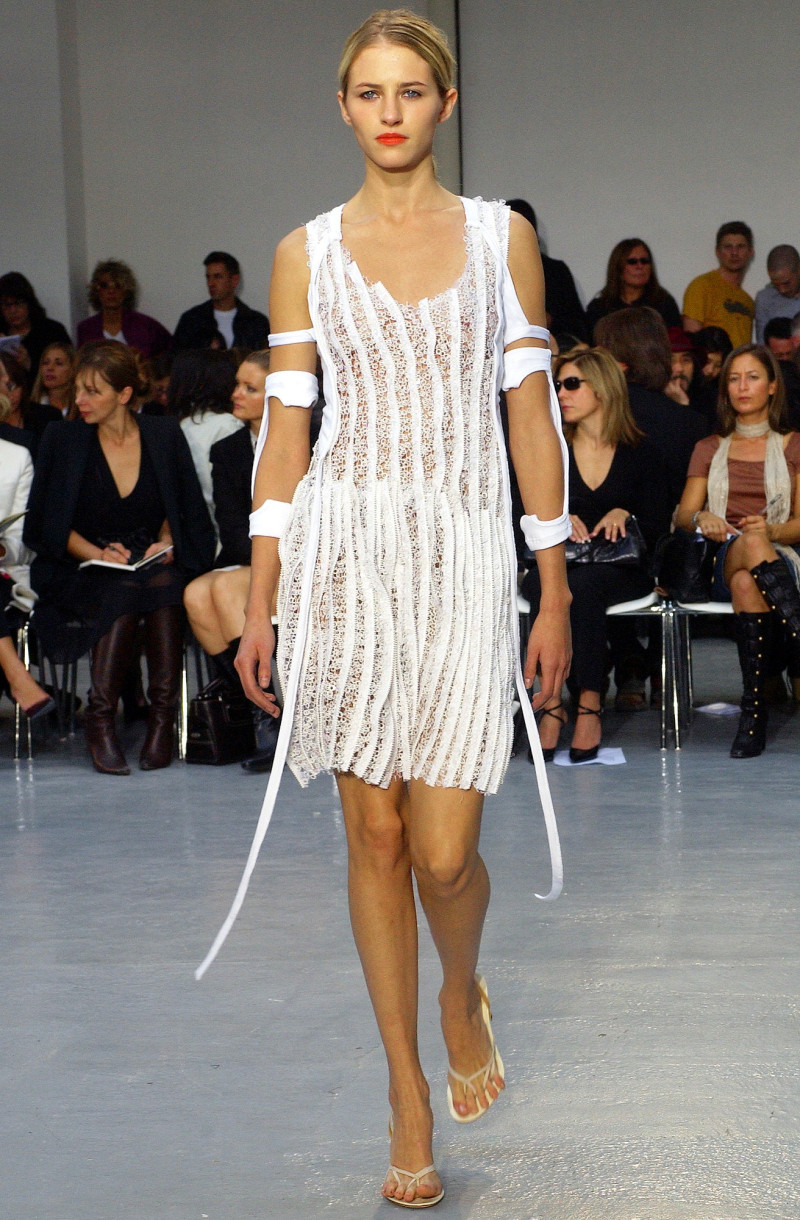 Helmut Lang fashion show for Spring/Summer 2003