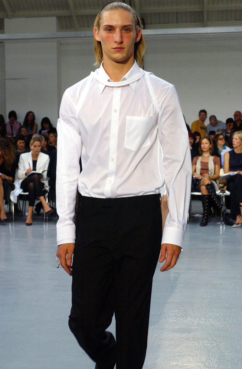 Helmut Lang fashion show for Spring/Summer 2003