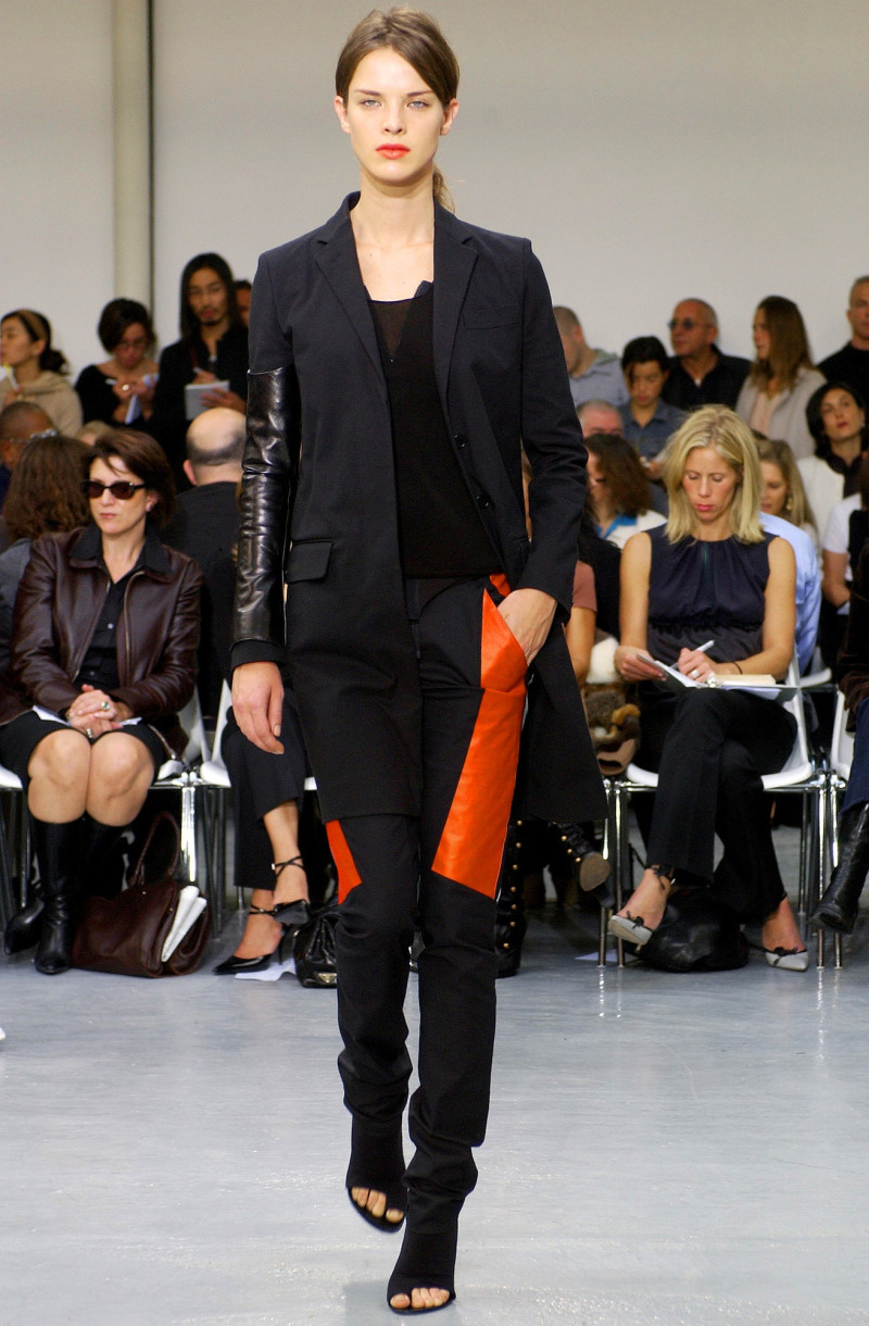 Helmut Lang fashion show for Spring/Summer 2003