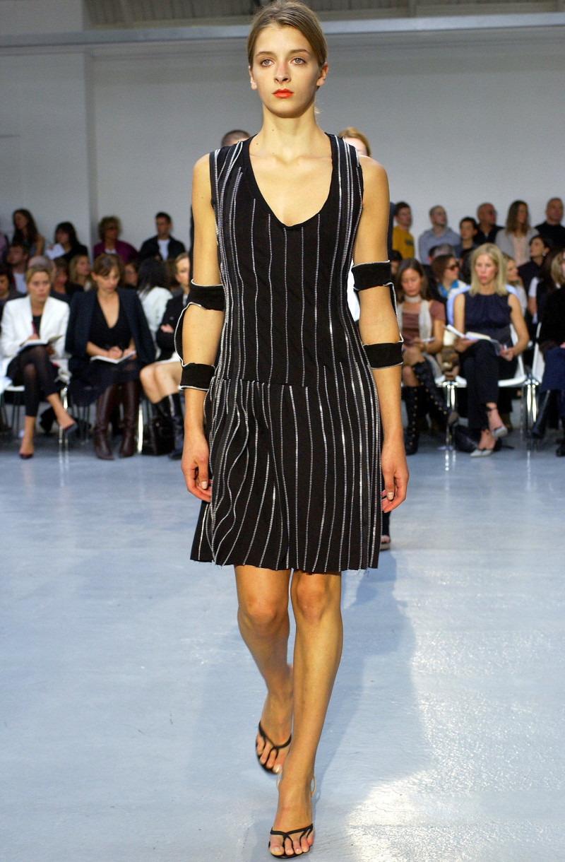 Helmut Lang fashion show for Spring/Summer 2003