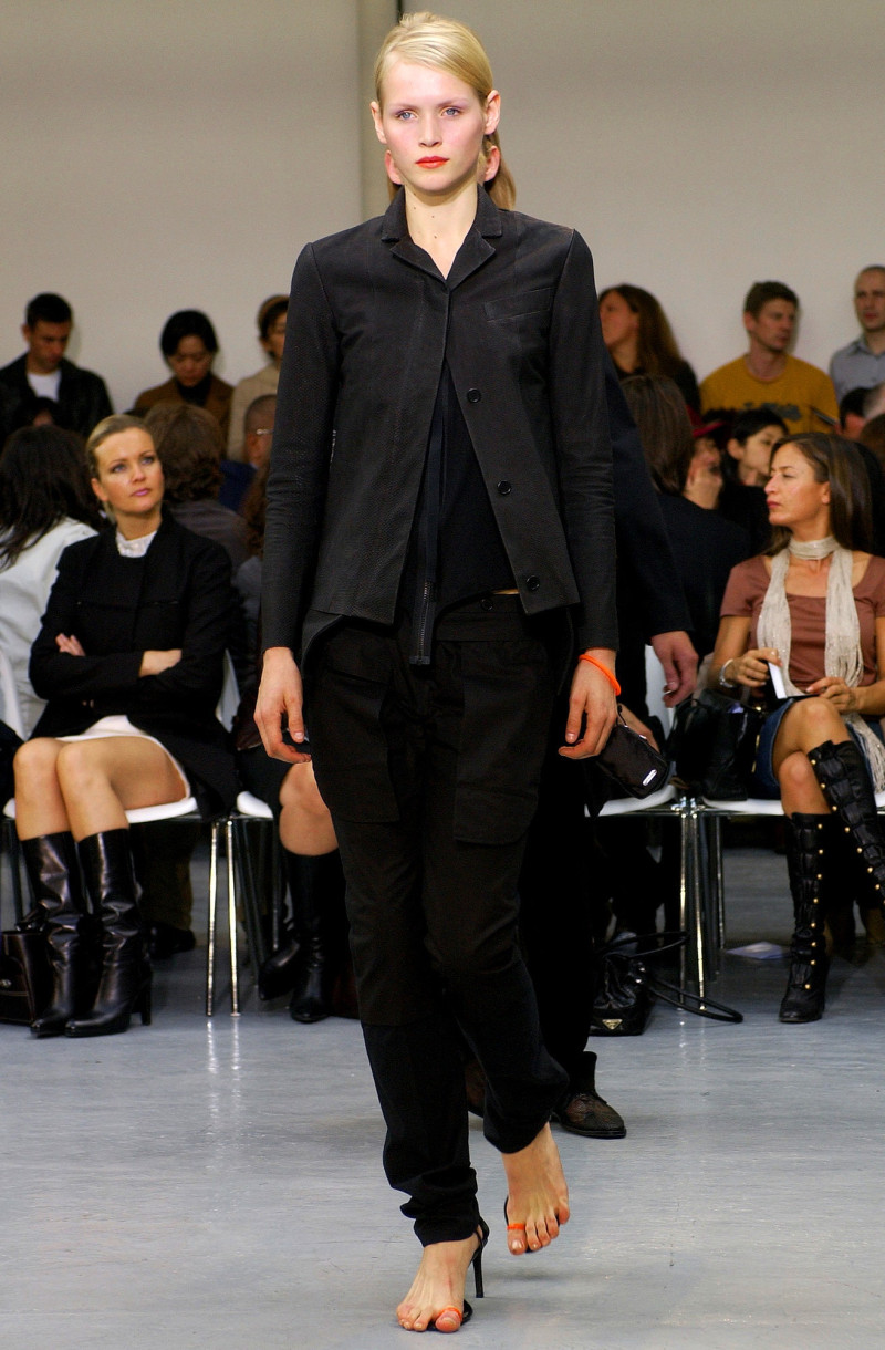 Helmut Lang fashion show for Spring/Summer 2003