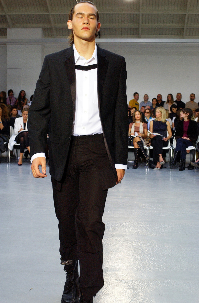 Helmut Lang fashion show for Spring/Summer 2003