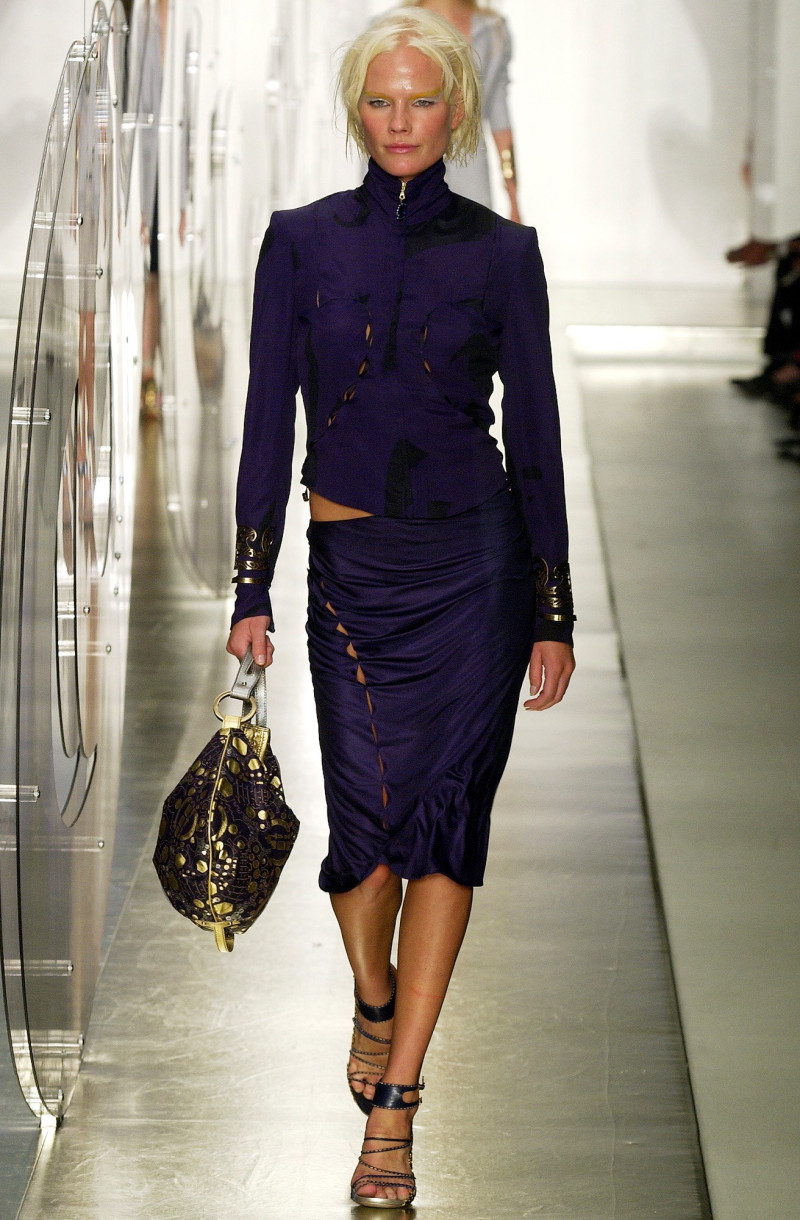 Fendi fashion show for Spring/Summer 2003