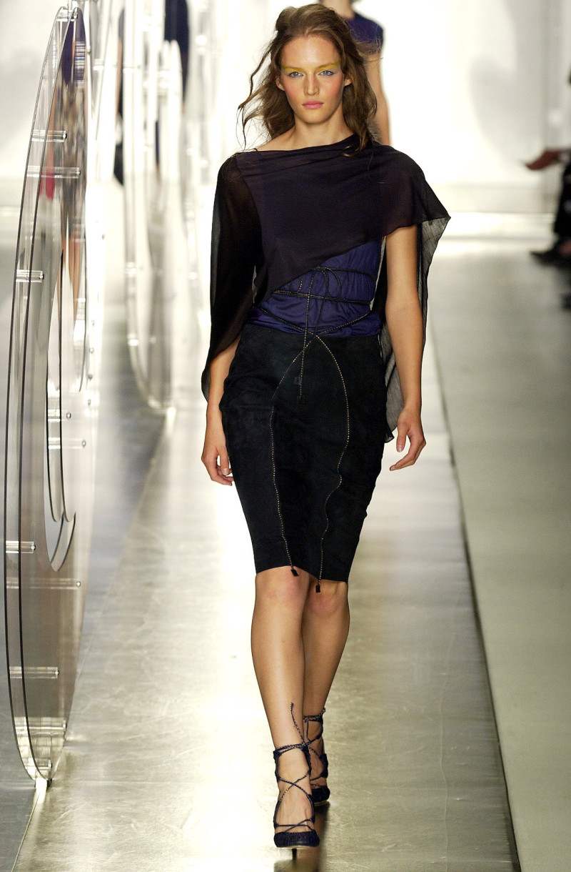 Fendi fashion show for Spring/Summer 2003