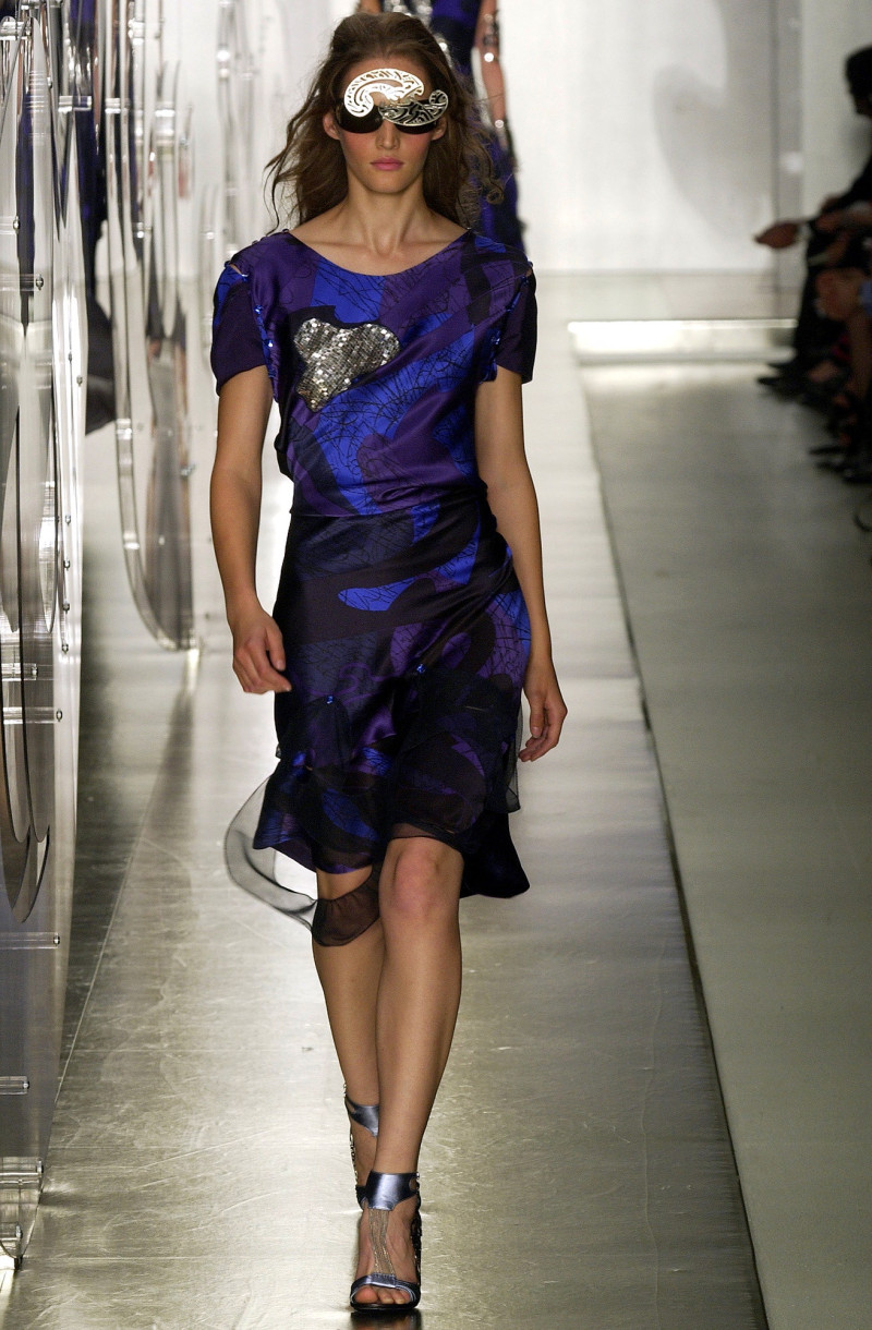 Fendi fashion show for Spring/Summer 2003
