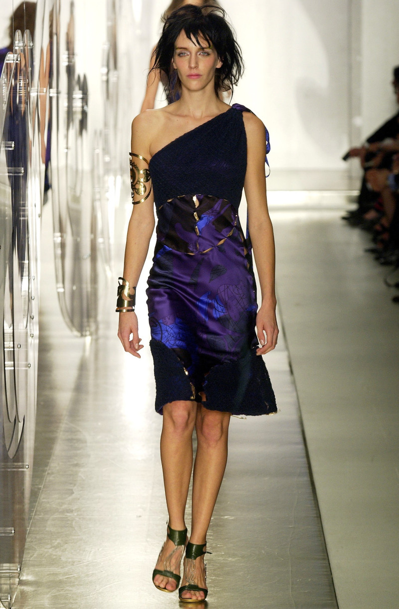 Fendi fashion show for Spring/Summer 2003