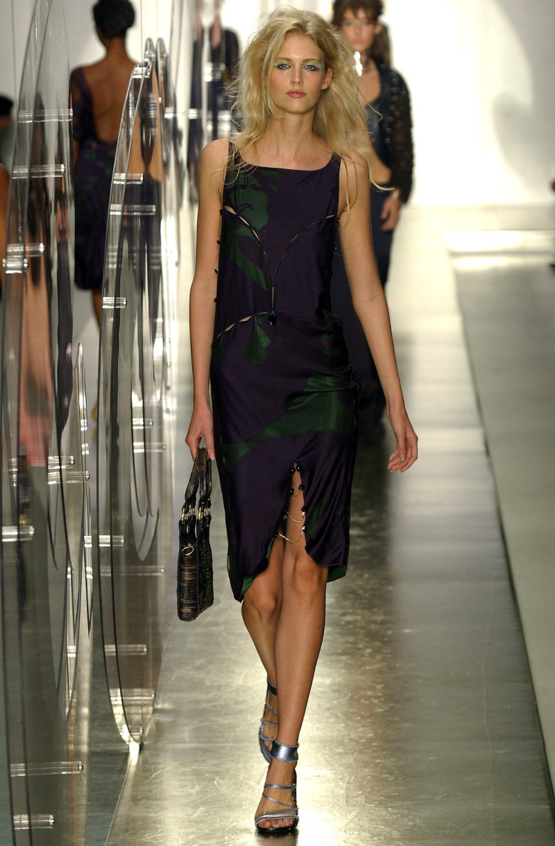 Fendi fashion show for Spring/Summer 2003