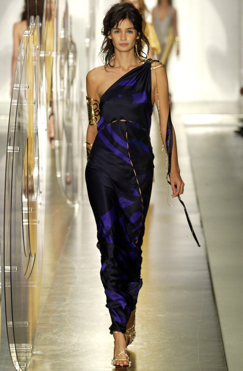 Fendi fashion show for Spring/Summer 2003