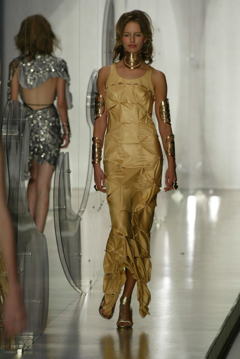 Karolina Kurkova featured in  the Fendi fashion show for Spring/Summer 2003