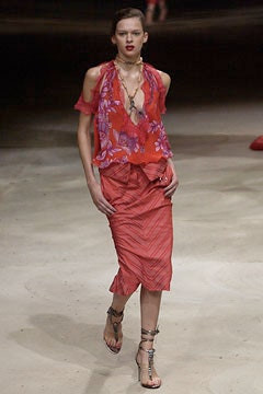 Emanuel Ungaro fashion show for Spring/Summer 2003
