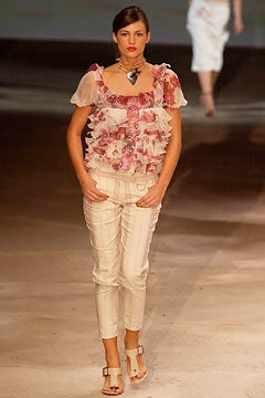 Emanuel Ungaro fashion show for Spring/Summer 2003