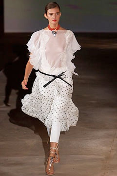 Emanuel Ungaro fashion show for Spring/Summer 2003