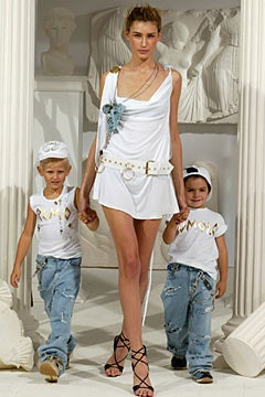 D&G fashion show for Spring/Summer 2003