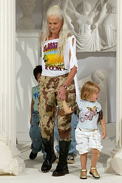 D&G fashion show for Spring/Summer 2003